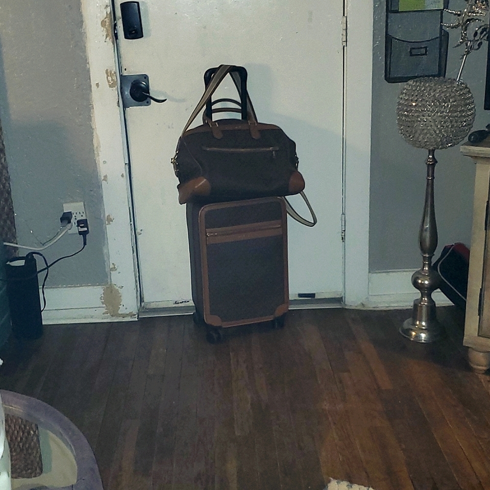 "Michael Kors" suit case